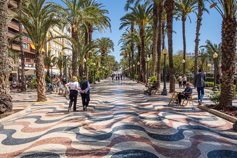 Strandpromenade von Alicante