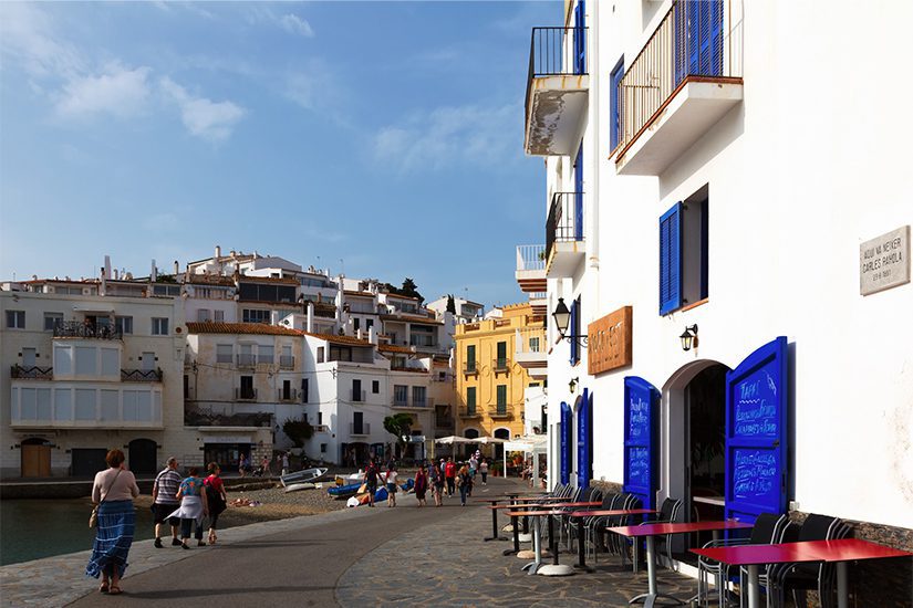 Schöne Straße in Cadaques