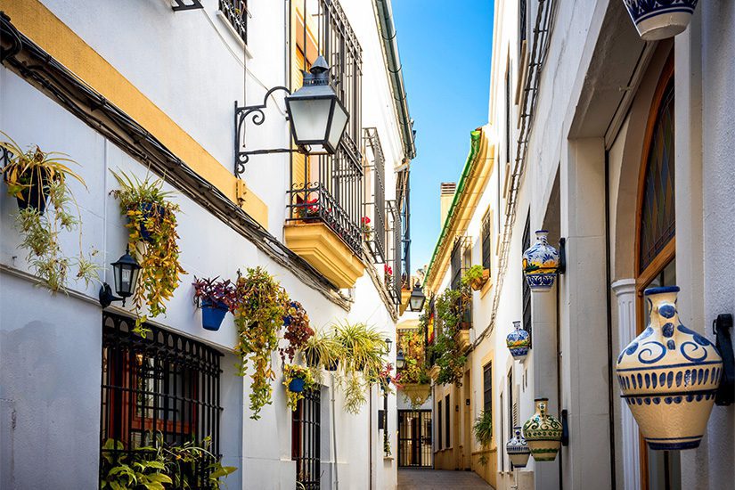 Alte typische Straße in der Juderia, Cordoba