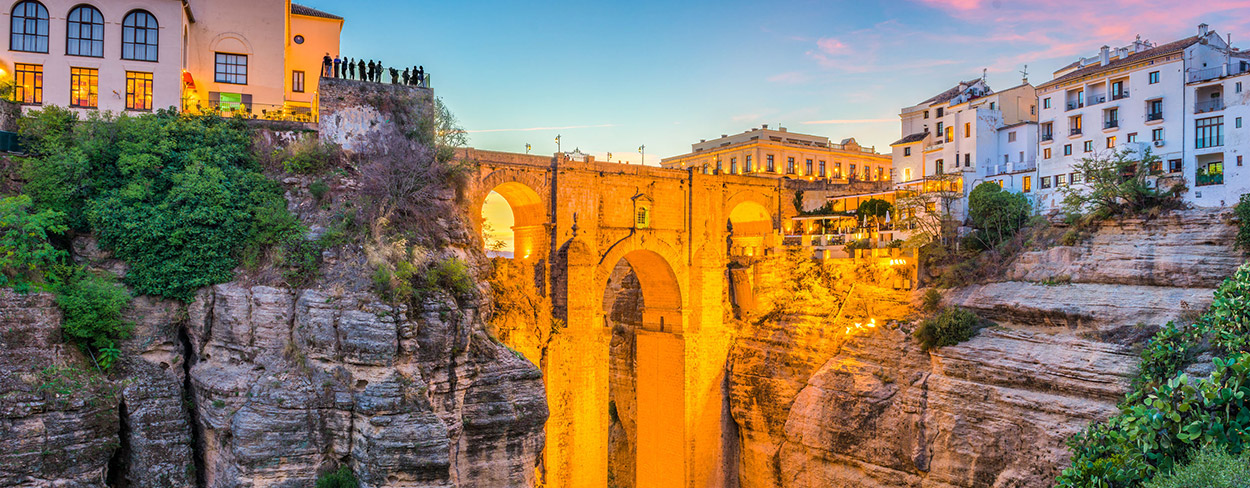 Ronda (Andalusien, Spanien) und seine berühmte Brücke: alle Sehenswürdigkeiten & Tipps