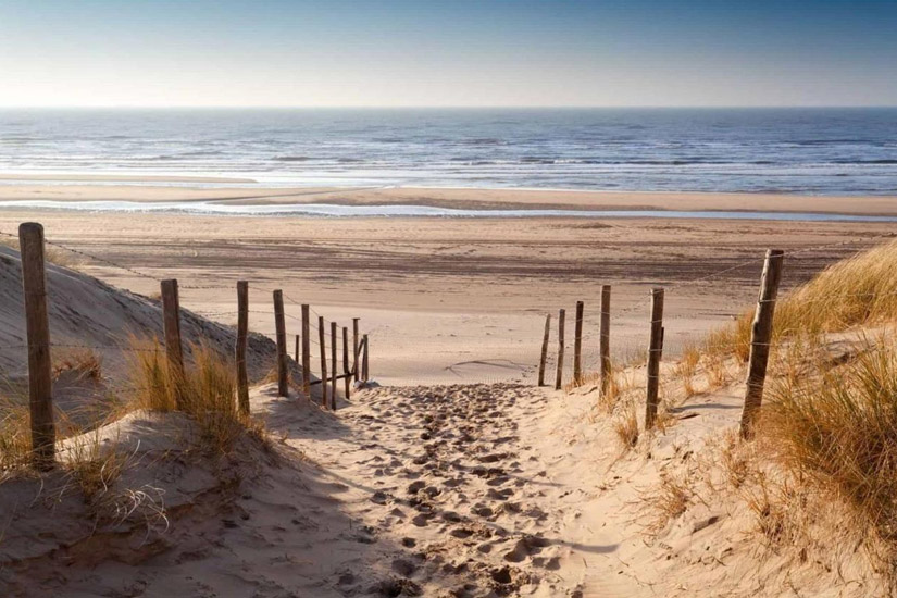 Strand von Bergen aan Zee